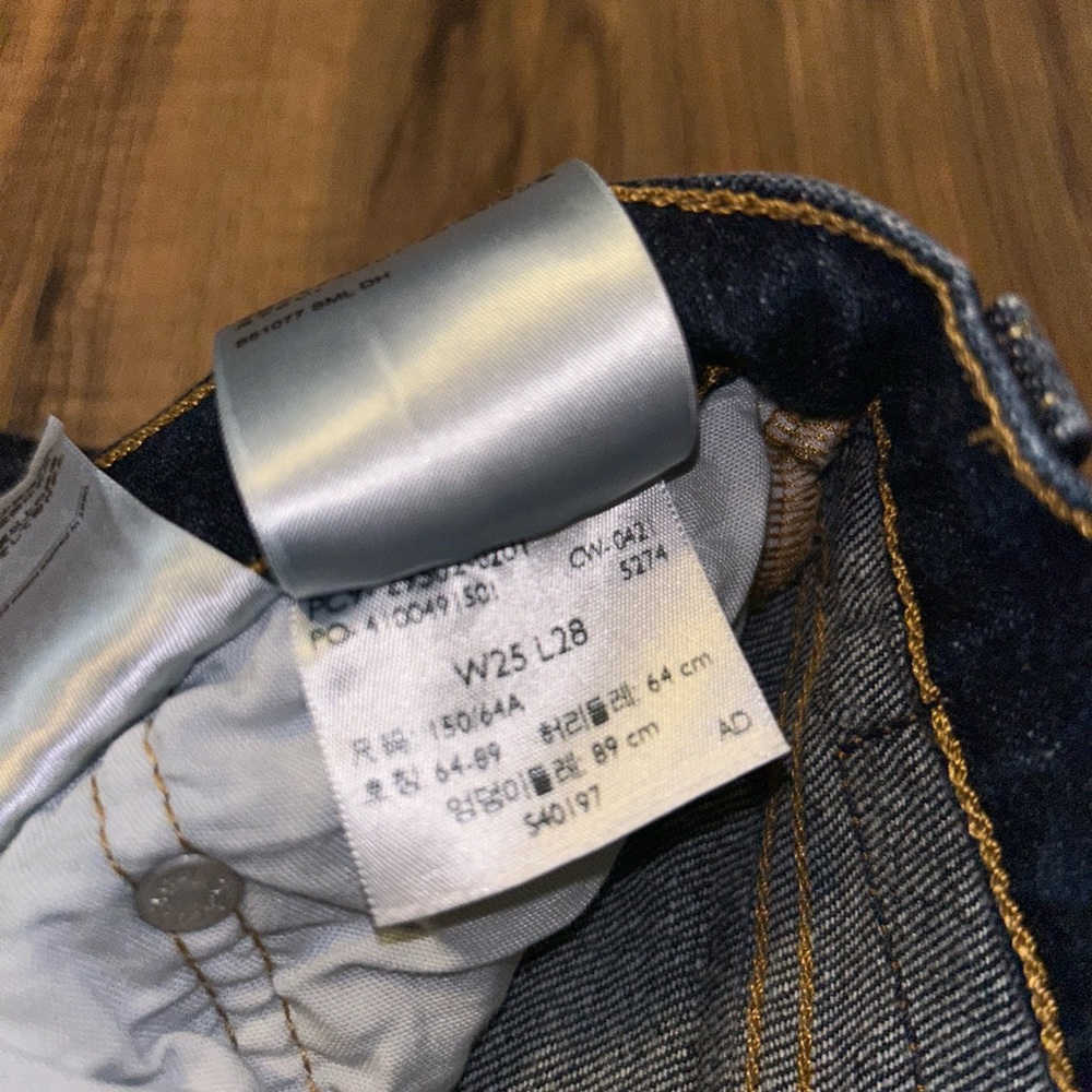 Levis 501 - Picture 2 of 3